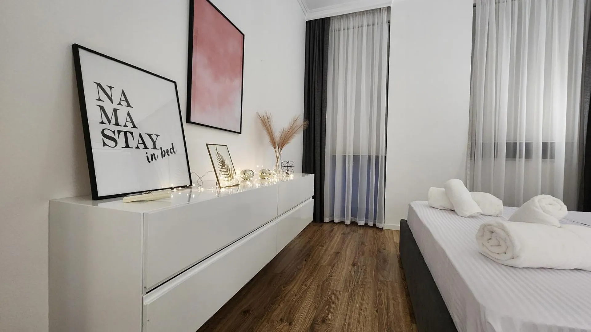The Snug Retreat - Central Stay Apartment 地拉那