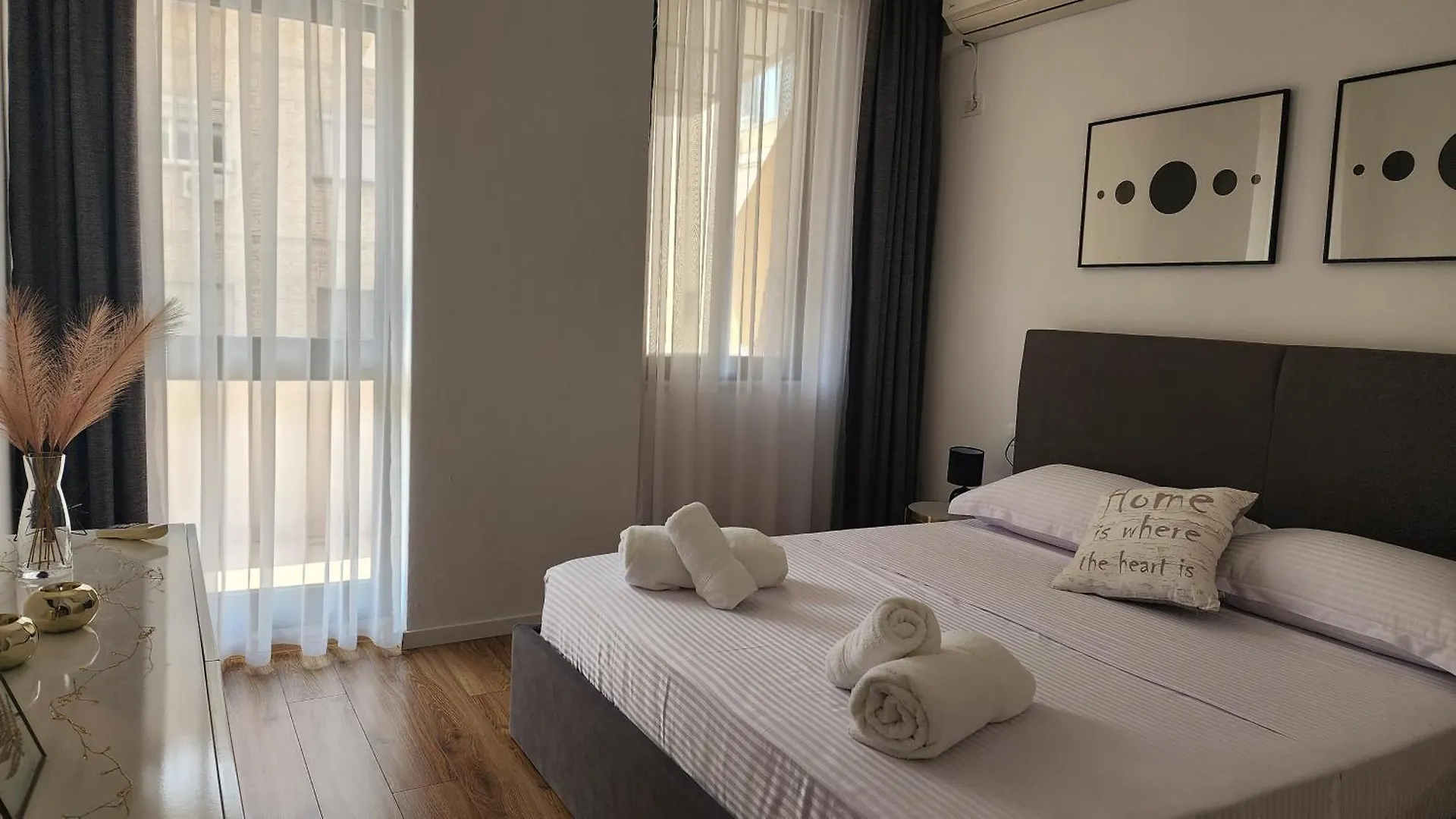 The Snug Retreat - Central Stay Apartment 地拉那 阿尔巴尼亚